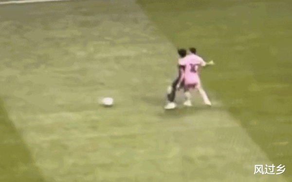 配資平臺股票開戶 仇恨太深! 法媒曬圖嘲諷梅西: 他已經(jīng)瘋了 慘遭羞辱還想使壞打人